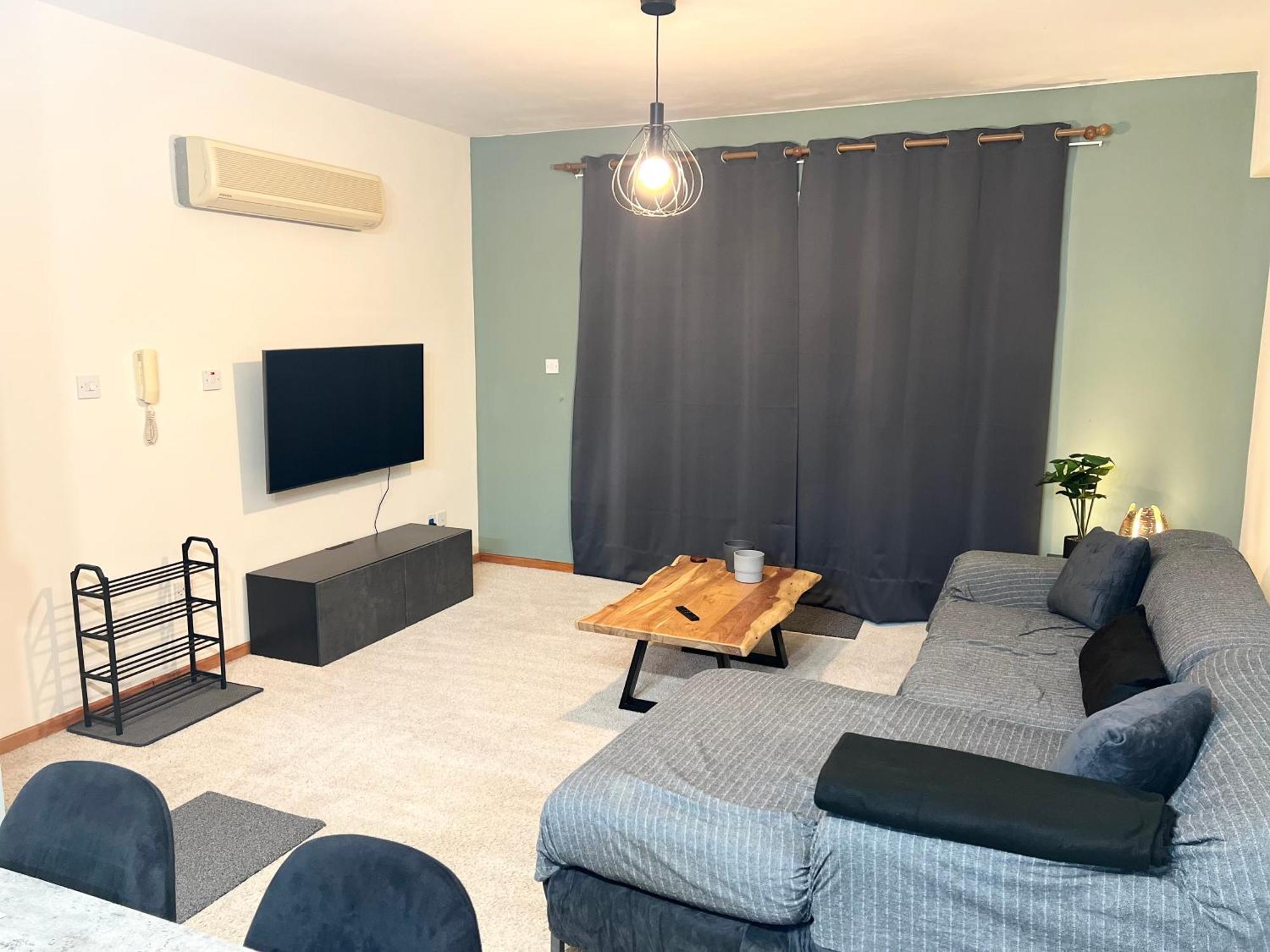 212 Apartment, A 2-Bedroom Escape Paphos Eksteriør billede